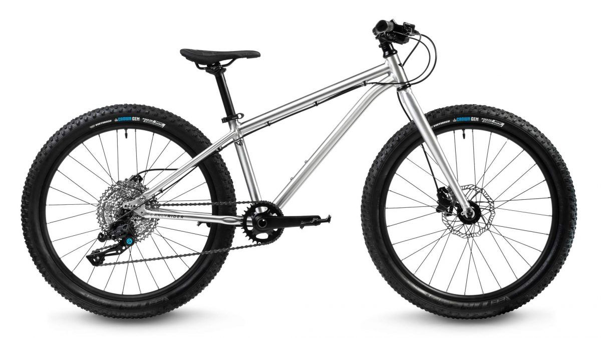 EARLY RIDER SEEKER 24