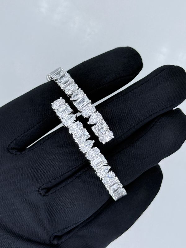 14k White Gold Multi Diamond Cut Bangle Bracelet