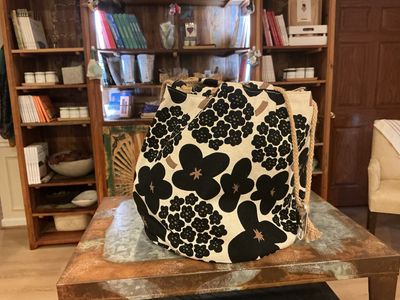 Kinchaku Bag - Black and Tan Flower