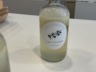 8 oz Earth &amp; Amber Wool Wash