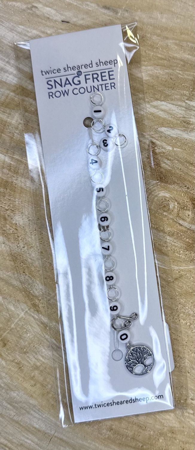 Row Counter Medium Straight Tree