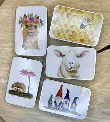 Large Tin Flower Alpaca