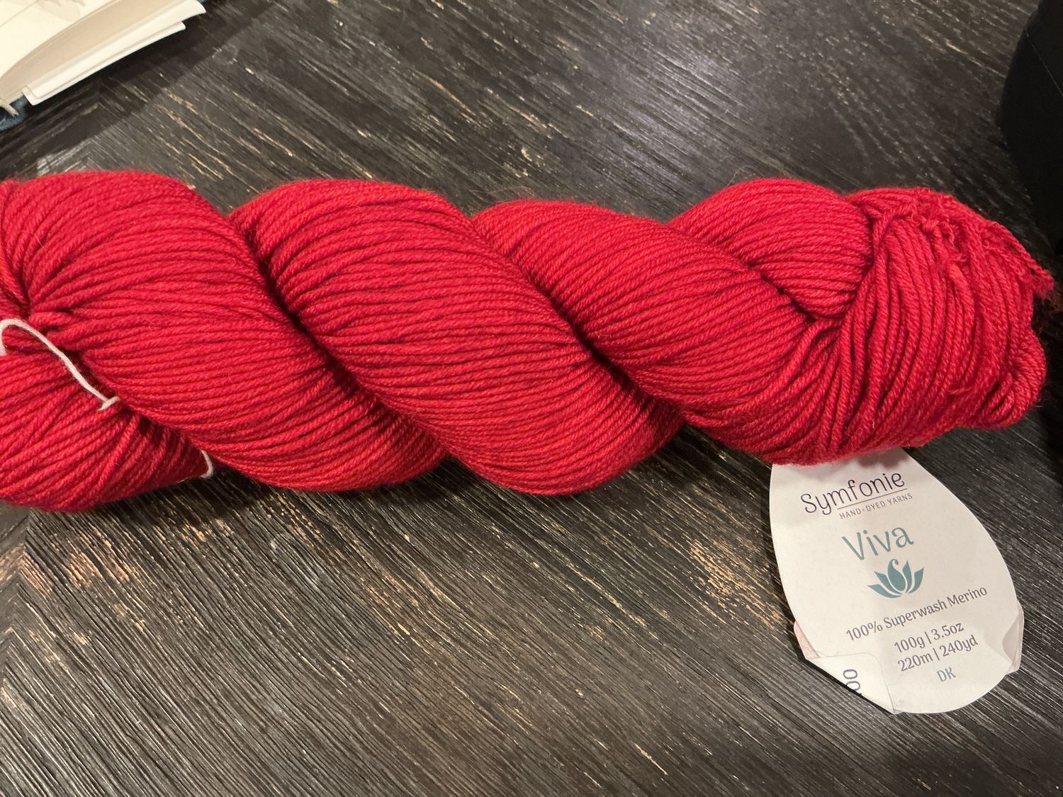 Viva Merino DK - Red Rose