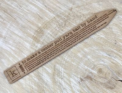 Center Pull Yarn Hand Winder