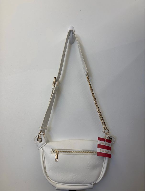 Alis Corner Sling Bag