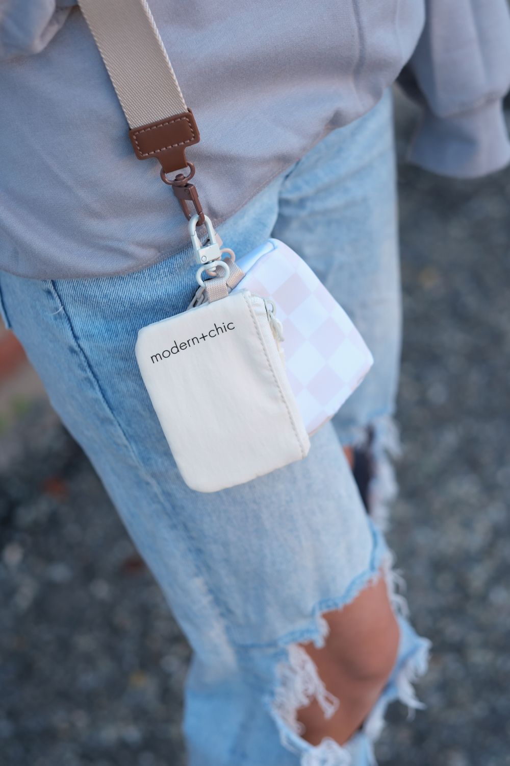 modern+chic dual pouch wristlet wallet