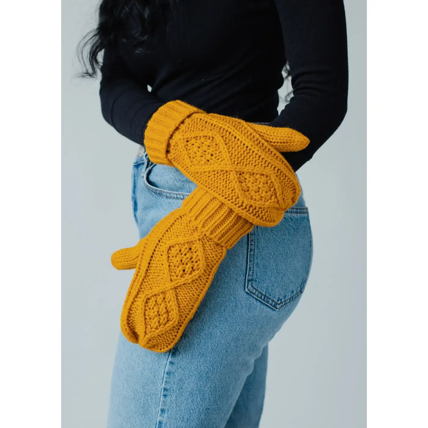 Cable knit Mittens, Color: Mustard