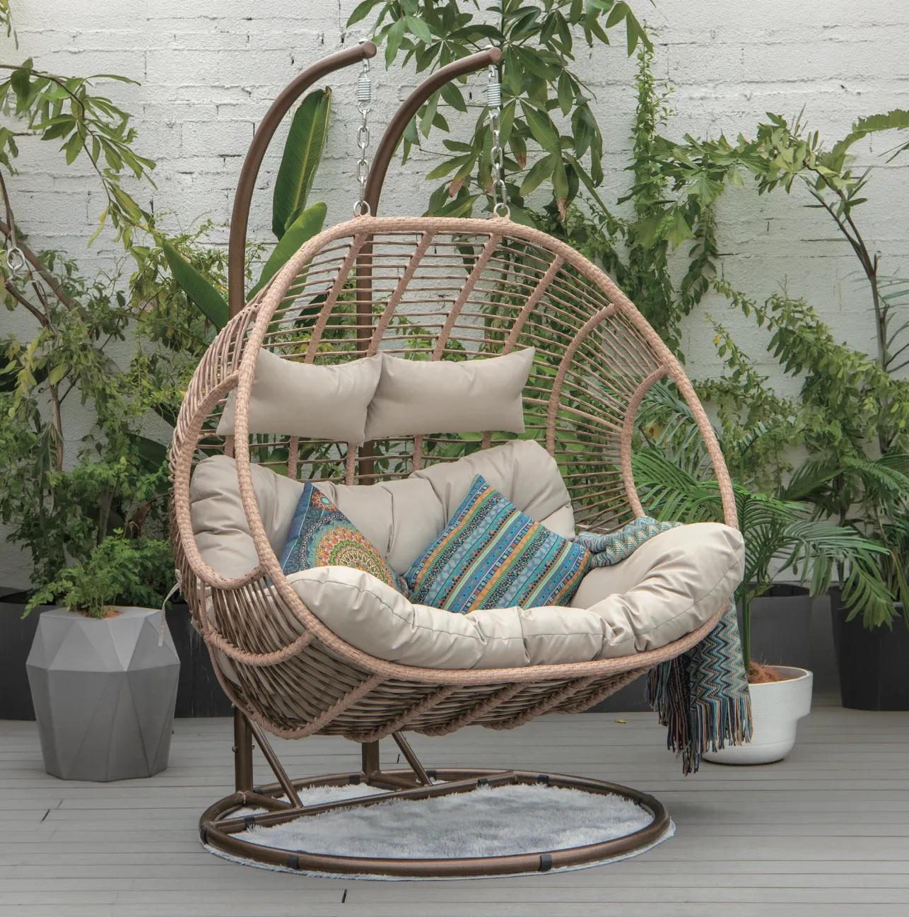 Swinging Love Seat Egg Lounger with Stand