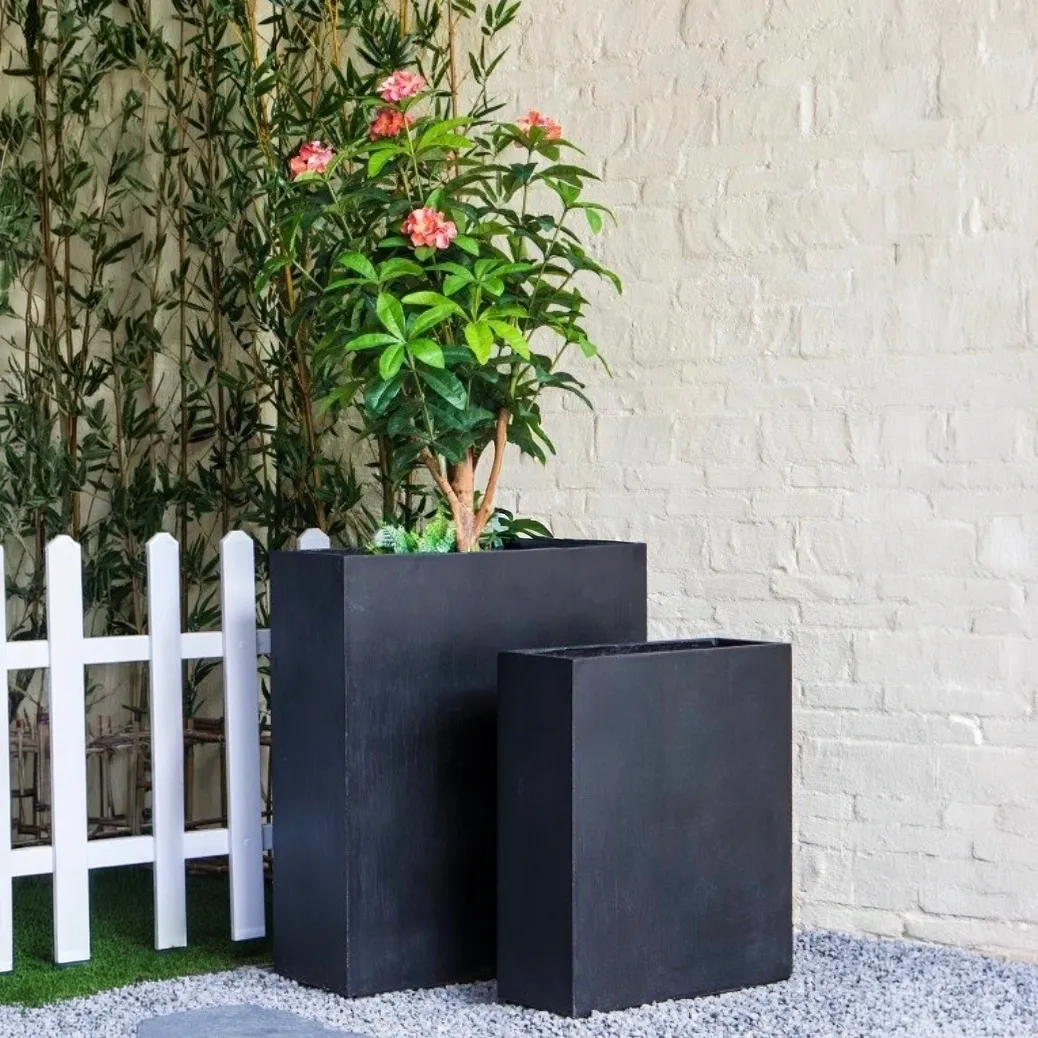Vertical Long Fiber Clay Planters - Black
