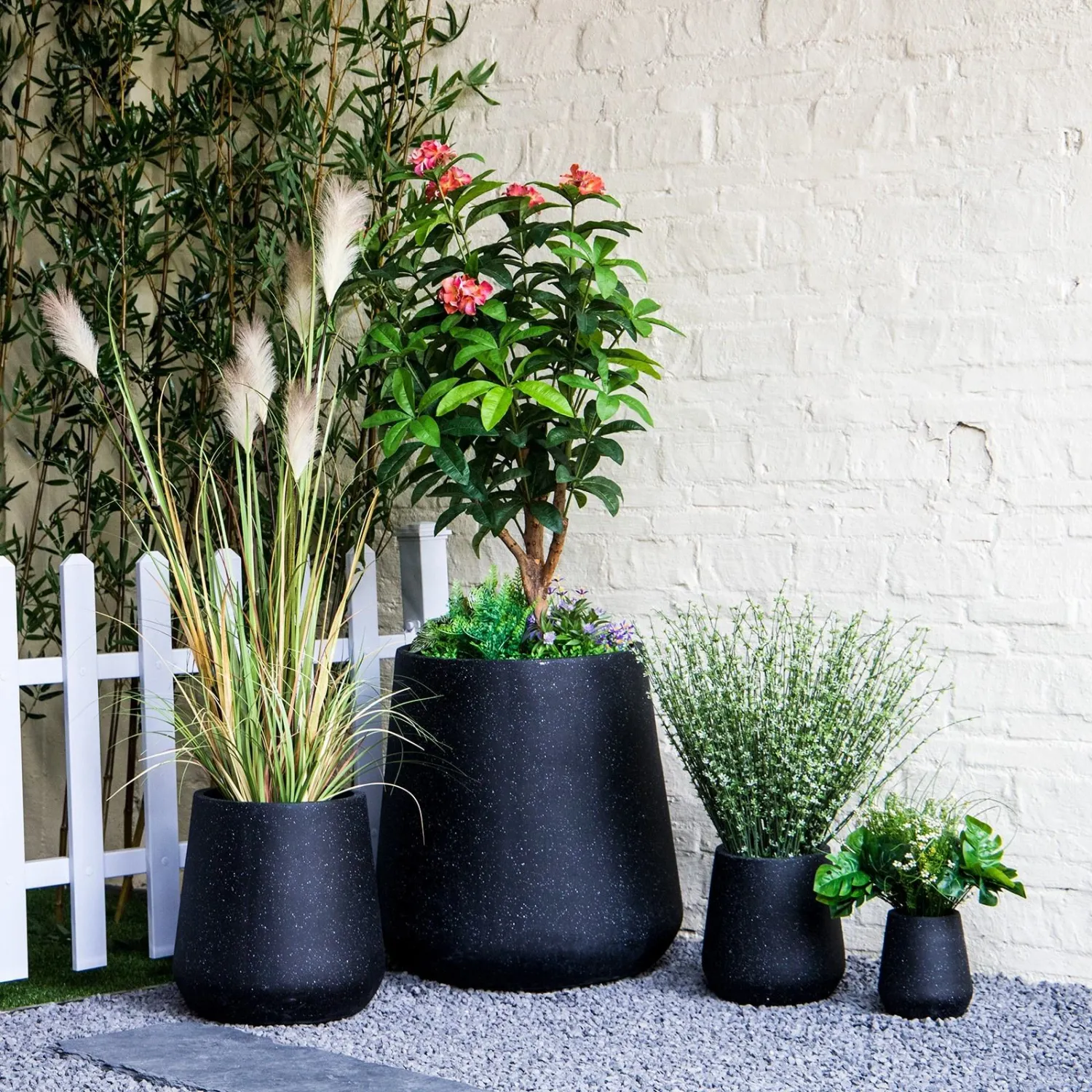 Round Bubble Fiber Clay Planters - Black