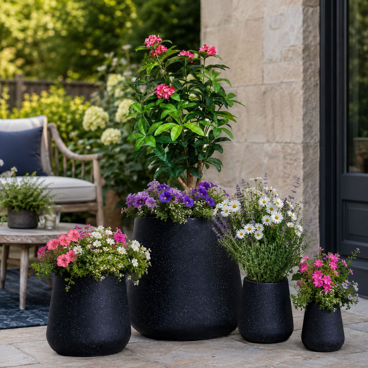 Round Bubble Fiber Clay Planters - Black