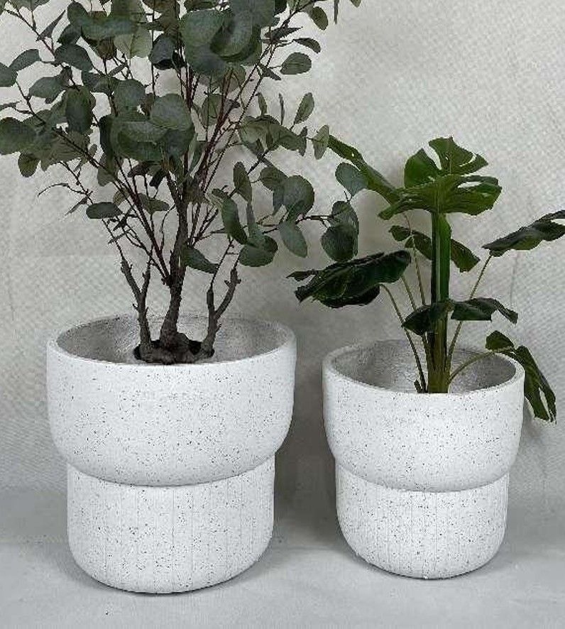 Stone Leaf White Fibre Clay Planters