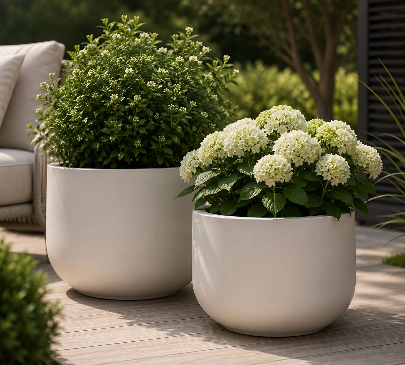 Slick White Planter