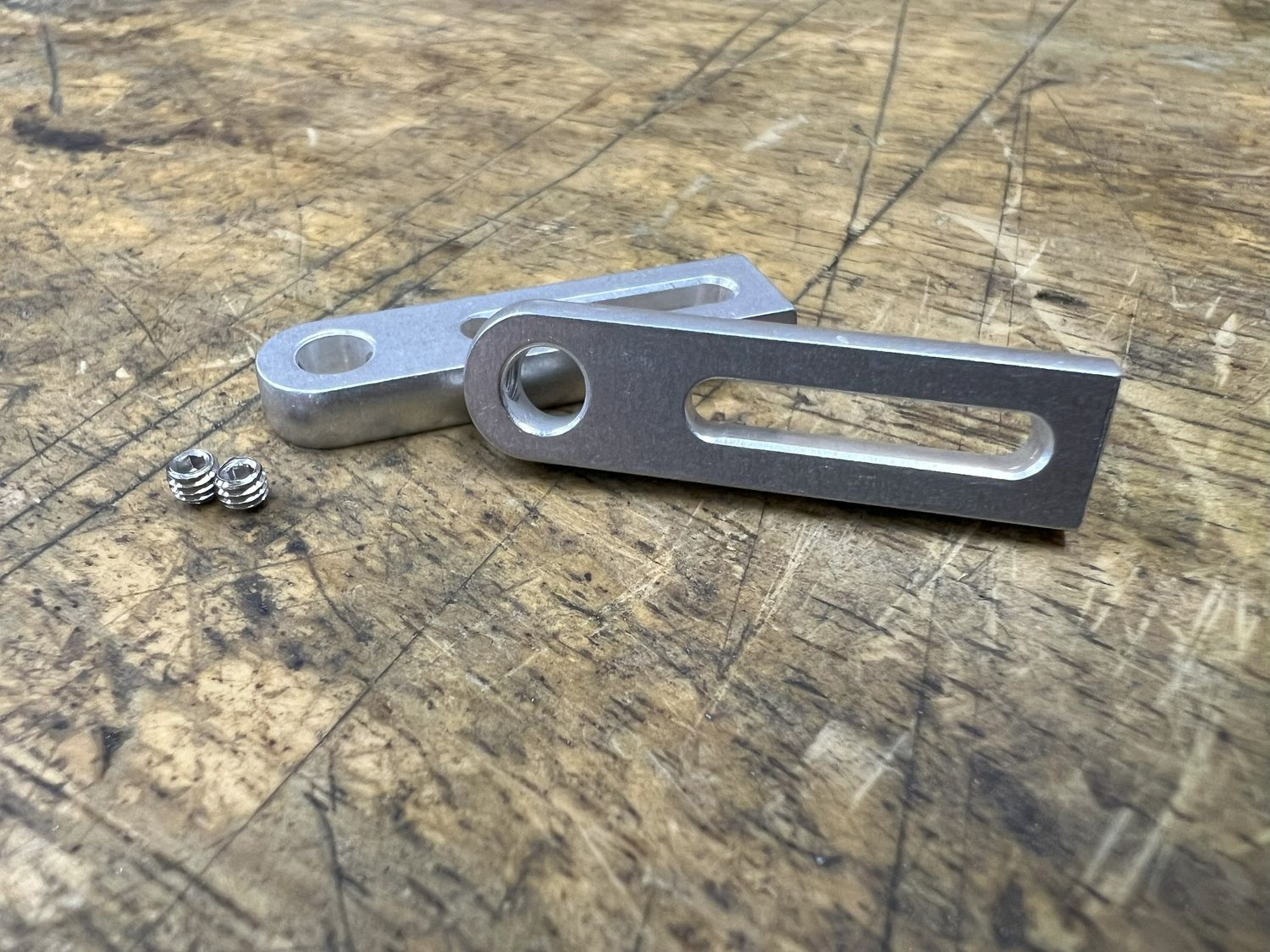 Circuit RC Bumper mounts