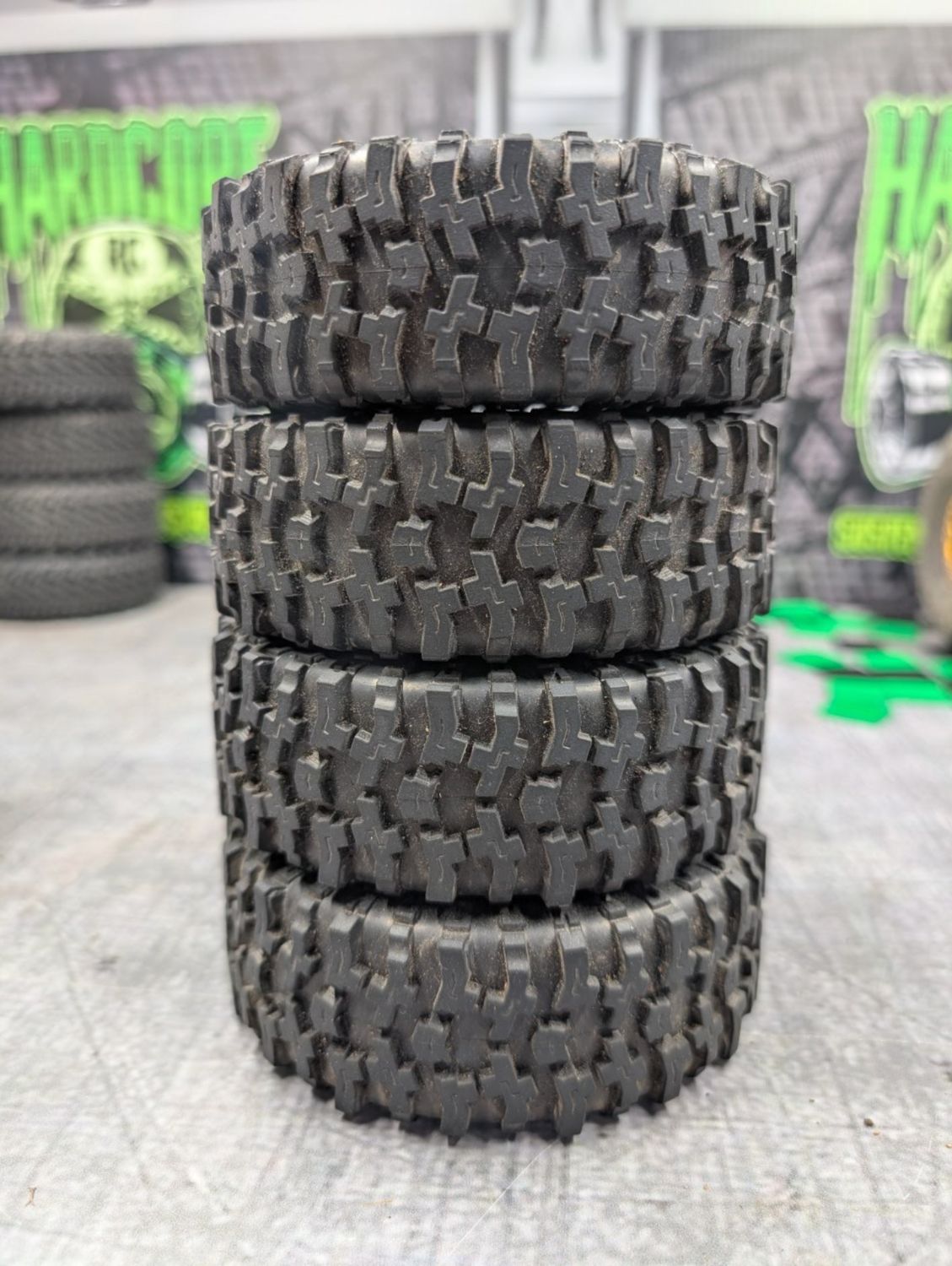 JCon Tusk 1.9 4.75 with ALT Foams