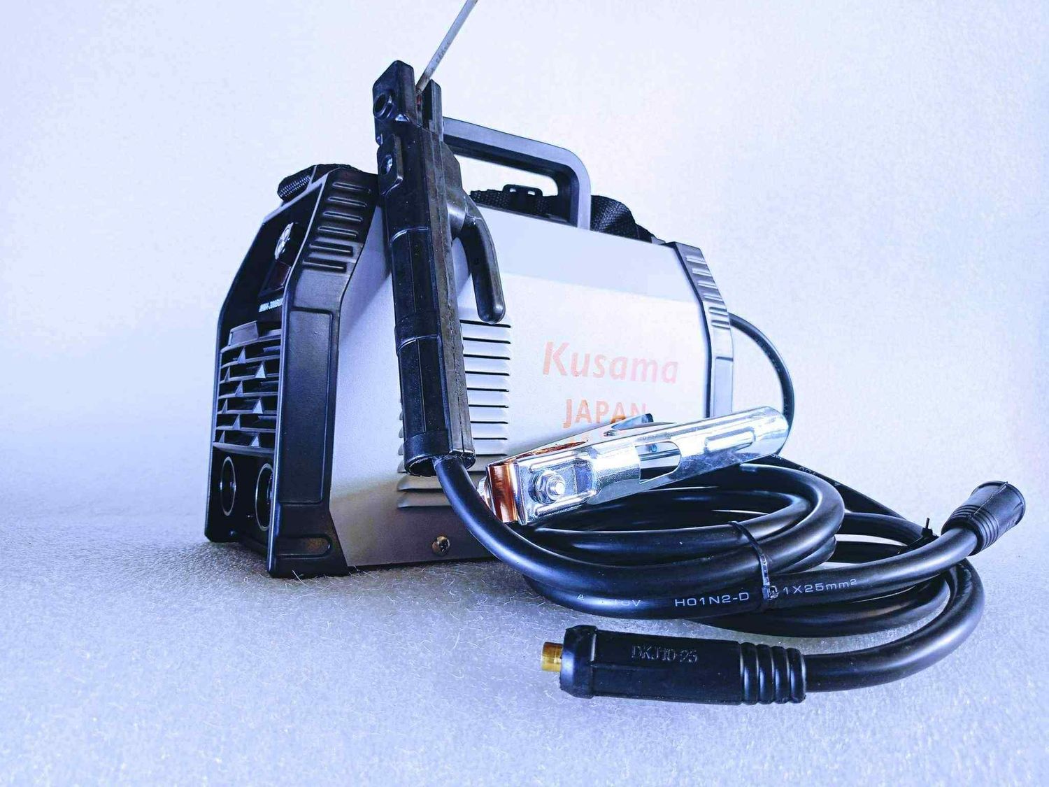 Kusama Japan IGBT Inverter Welding Machine (300 amps)