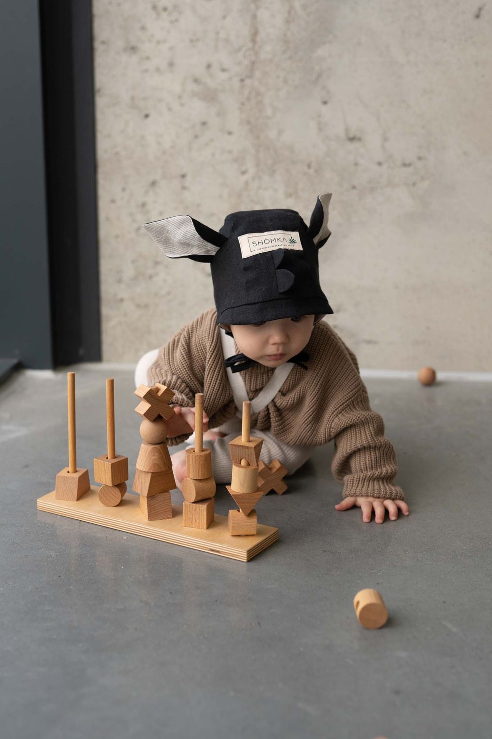 LINEN BONNET ' RHINO '