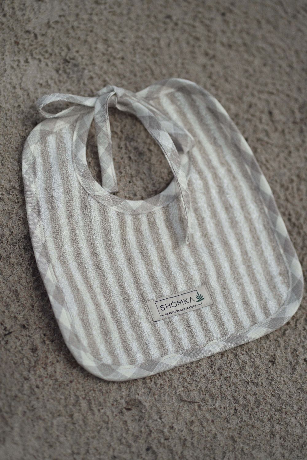LINEN BABY BIB 'STRIPED BASIC'