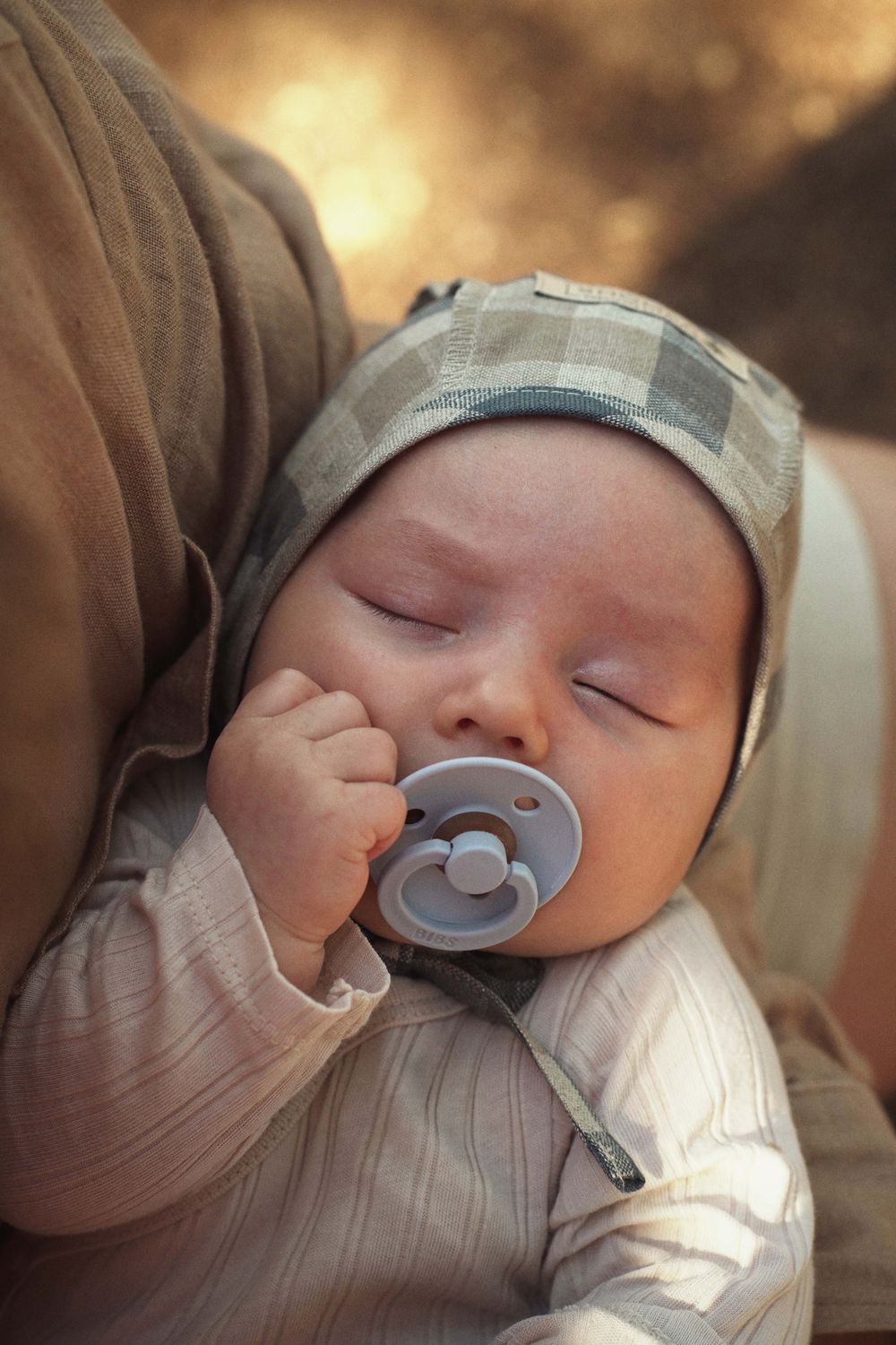 LINEN NEWBORN BONNET