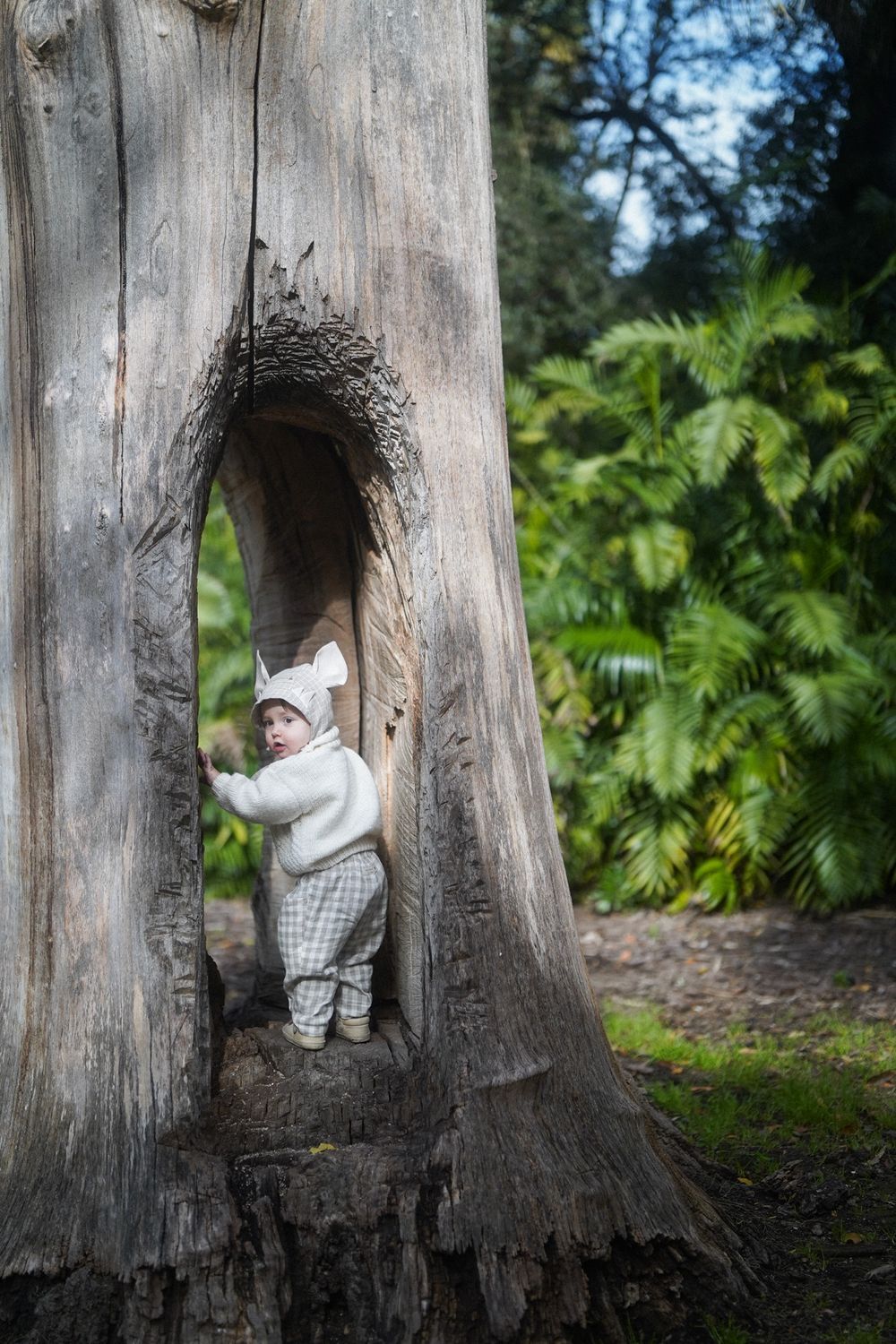 LINEN BONNET 'WILD BOAR'