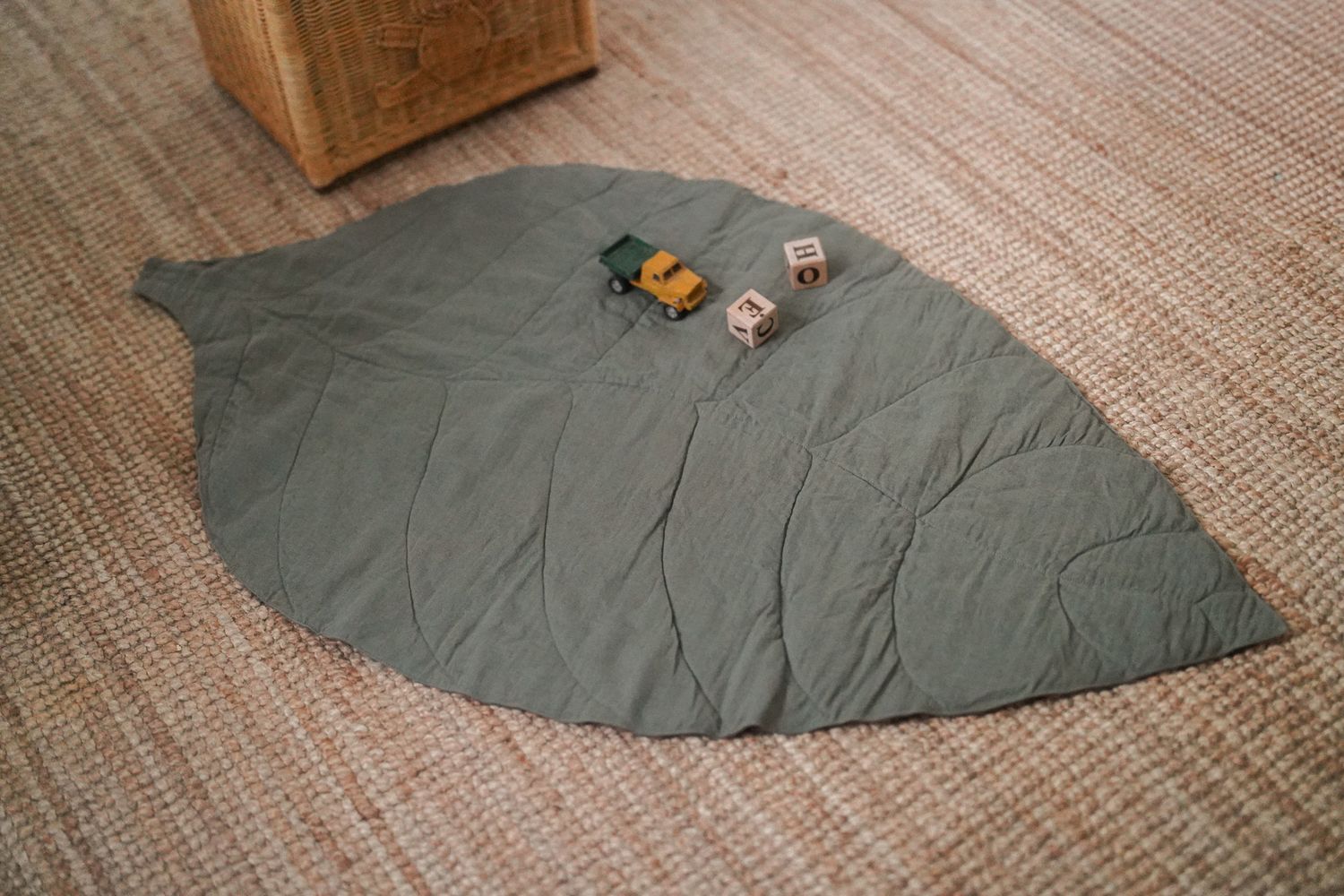 LINEN PLAYMAT 'BEECH LEAF'