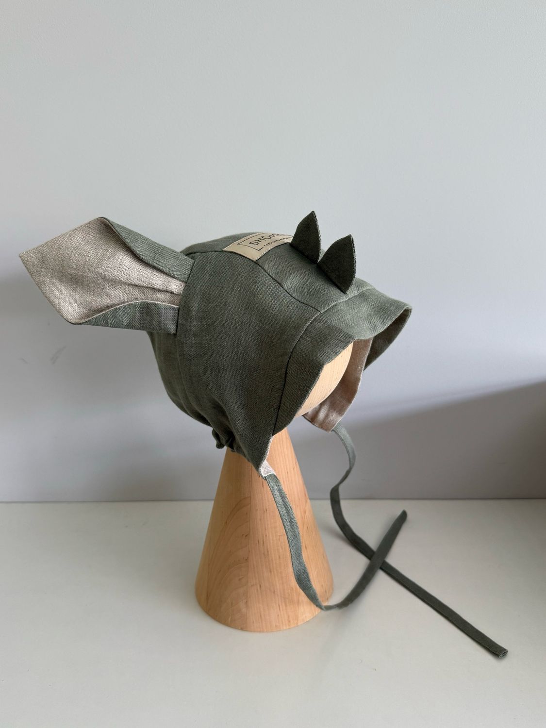 BASIL LINEN BONNET 'RHINO'