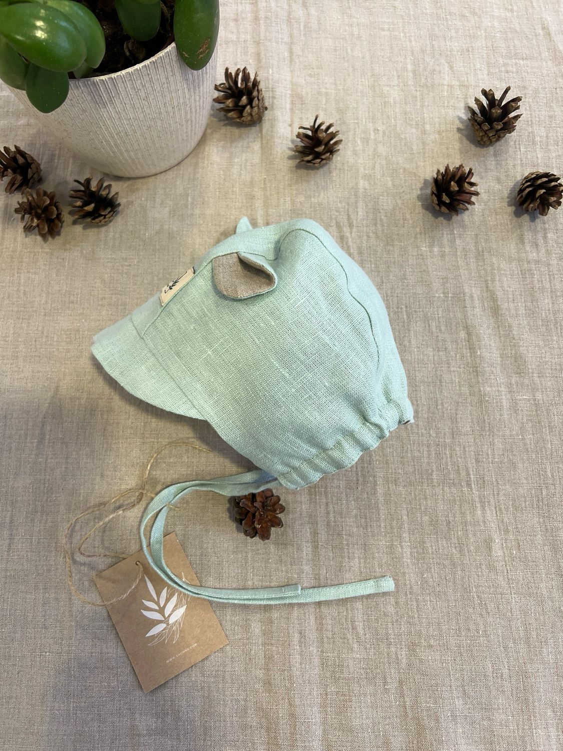 MINT LINEN BONNET 'BEAR'