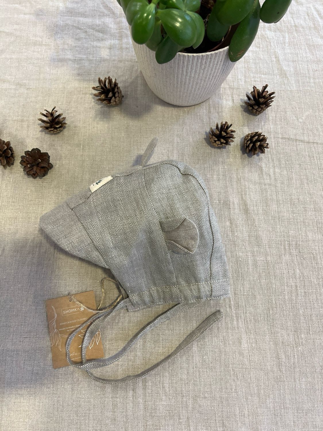 PINETREE LINEN BONNET 'GOAT'