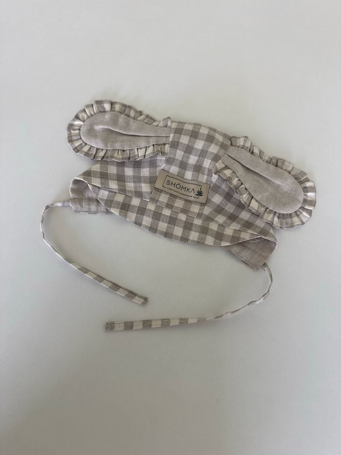 WHITE GINGHAM LINEN BONNET 'PUPPY'