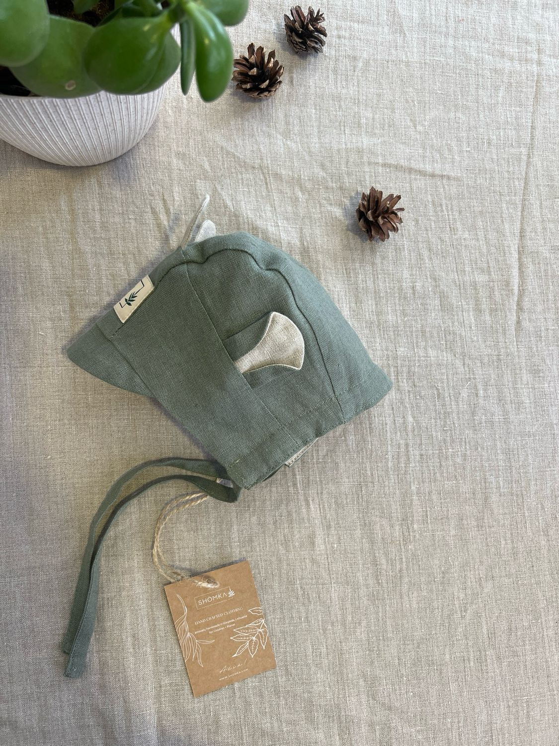 BASIL LINEN BONNET 'GOAT'