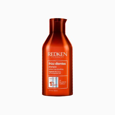 Shampooing Frizz Dismiss