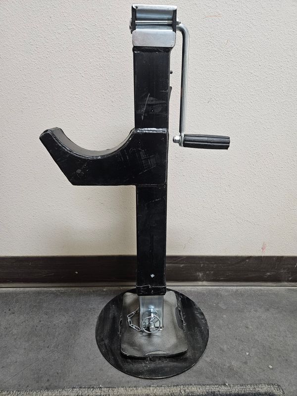 Romans Pivot Jack Romans Pivot Jack