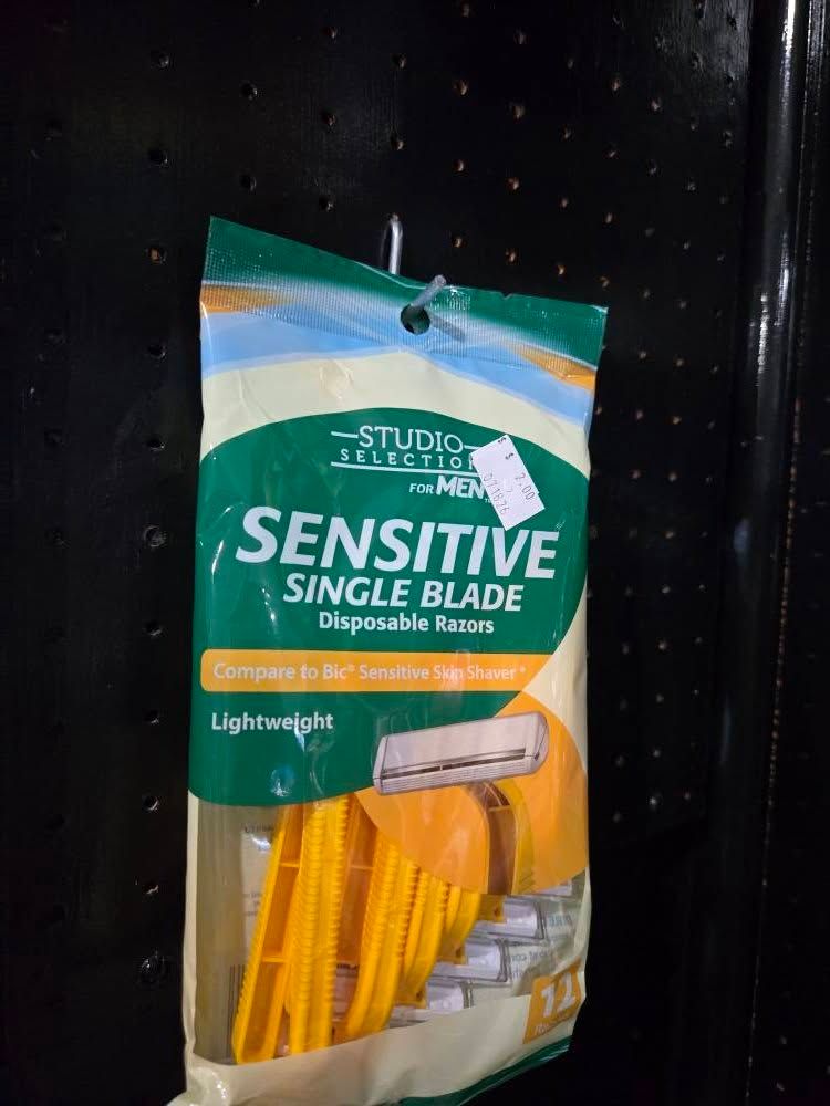 SENSITIVE ONE BLADE RAZOR 12CT