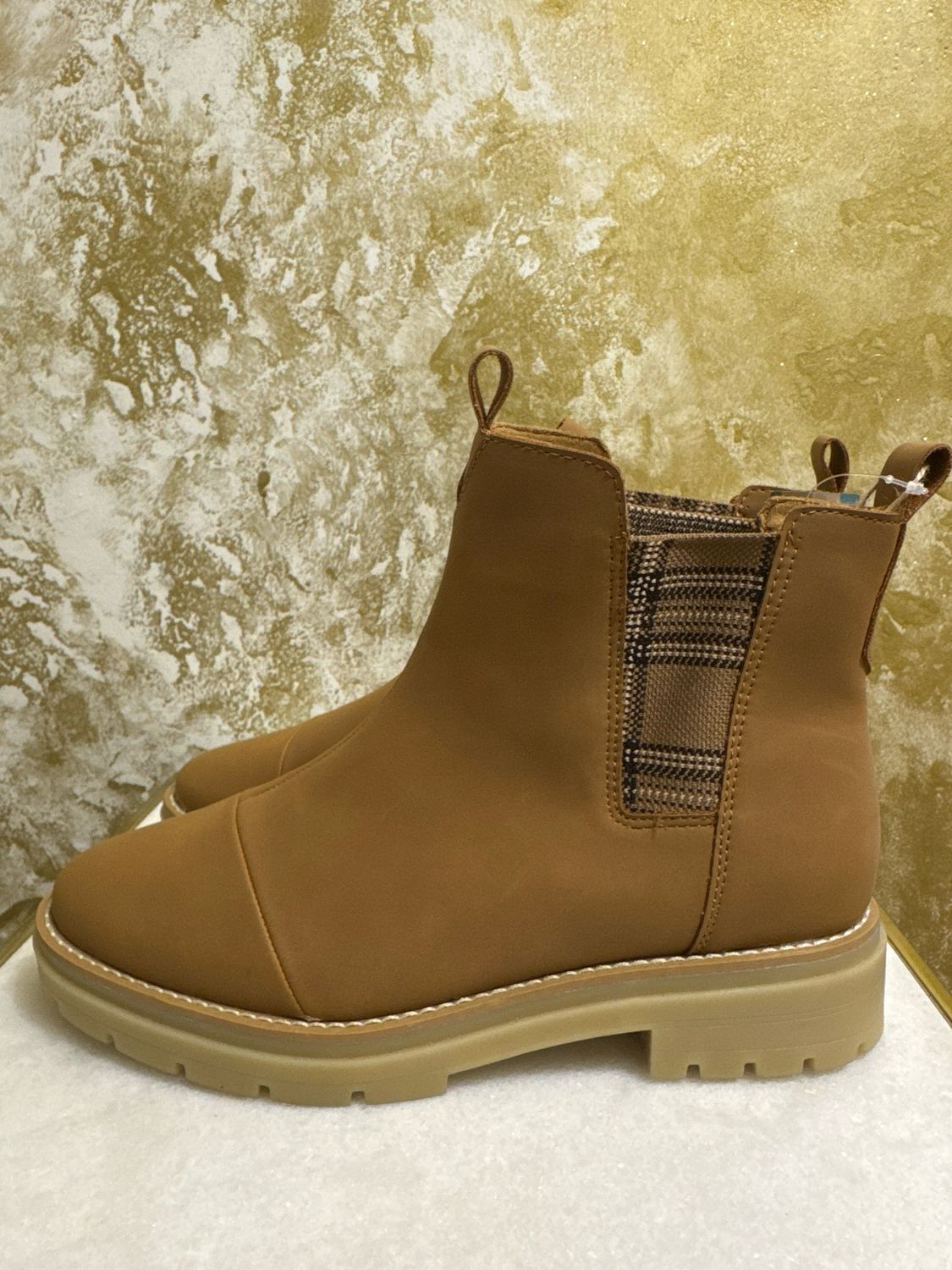 Thoms Boots Size 10 NEW