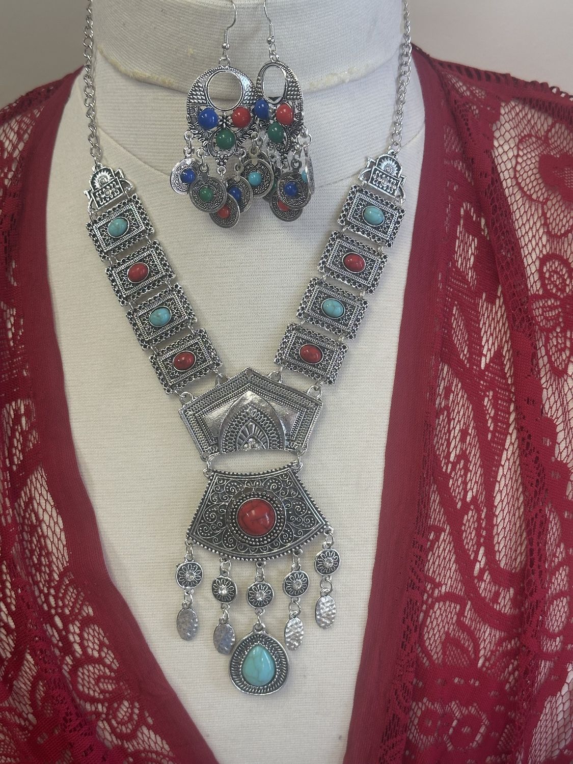 Gamthi Necklace (square red and turquoise)