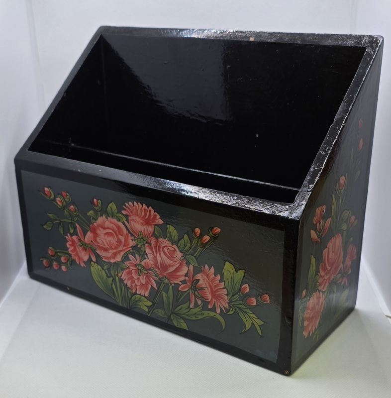 Floral Print Stand