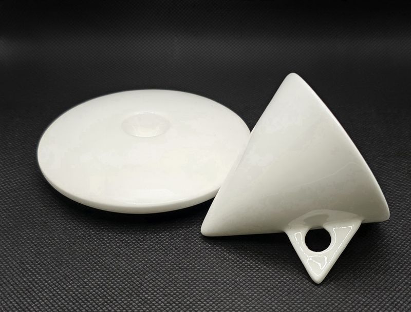 White ceramic pyramid cup &amp; plate