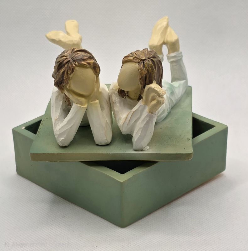 Figurine - Sister - HandPainted Resin Friendship Box