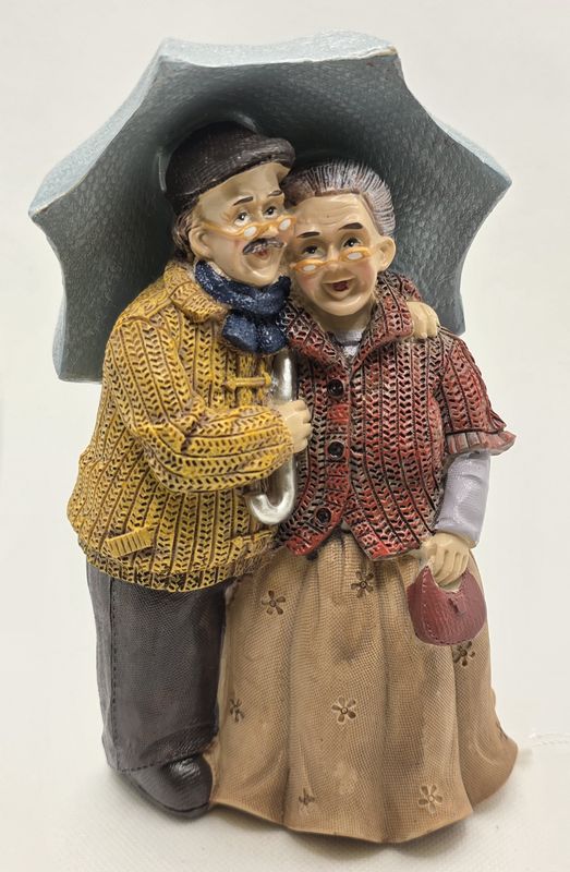 Figurine - Couple - Under umbrella
