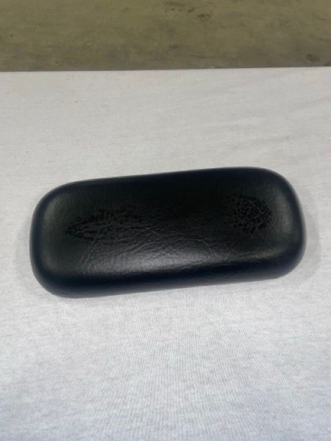Black Flat Pillow 2-pins