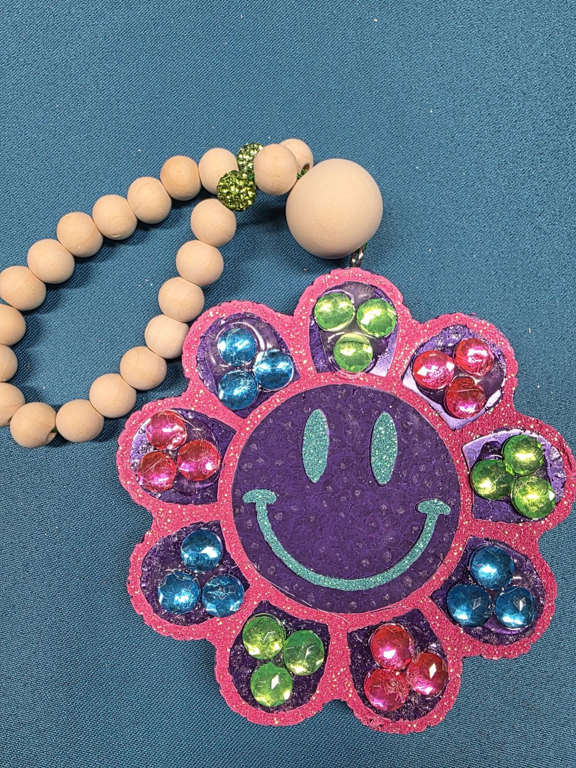 Smiley Face Flower - Sea Salt &amp; Orchid