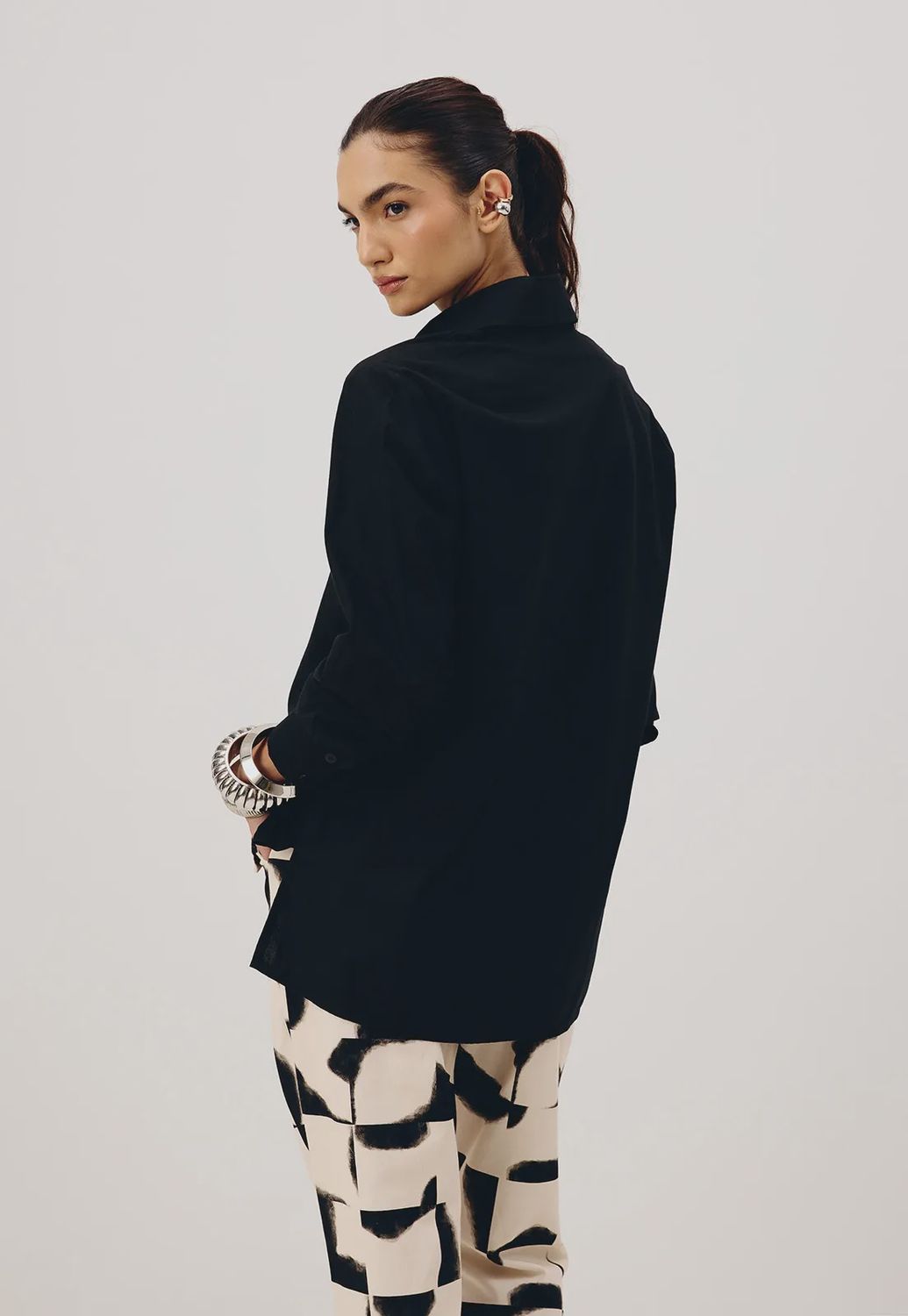 LISA OVERSIZE BLACK SHIRT