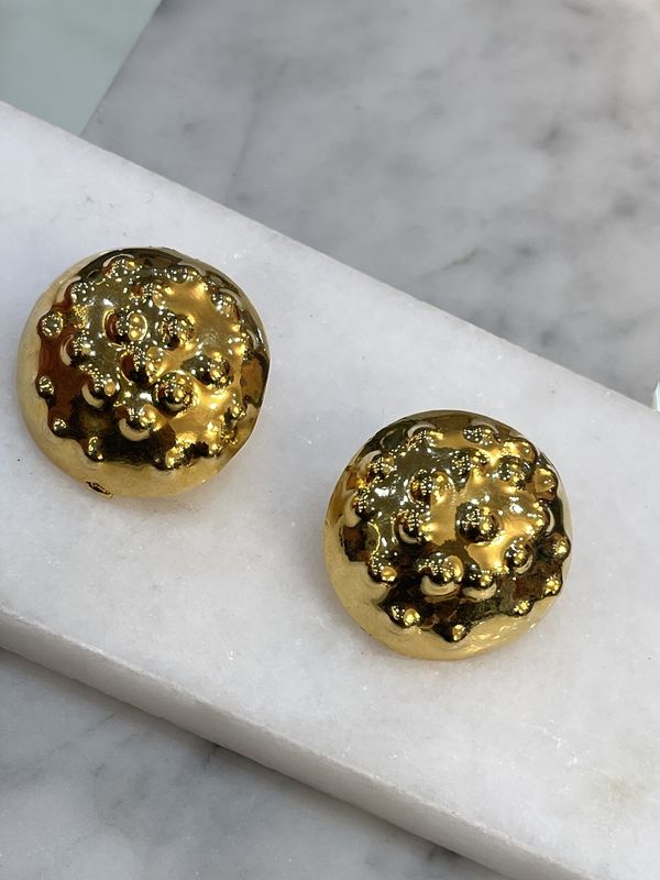 HAMMERED ROUND MAXI STUDS