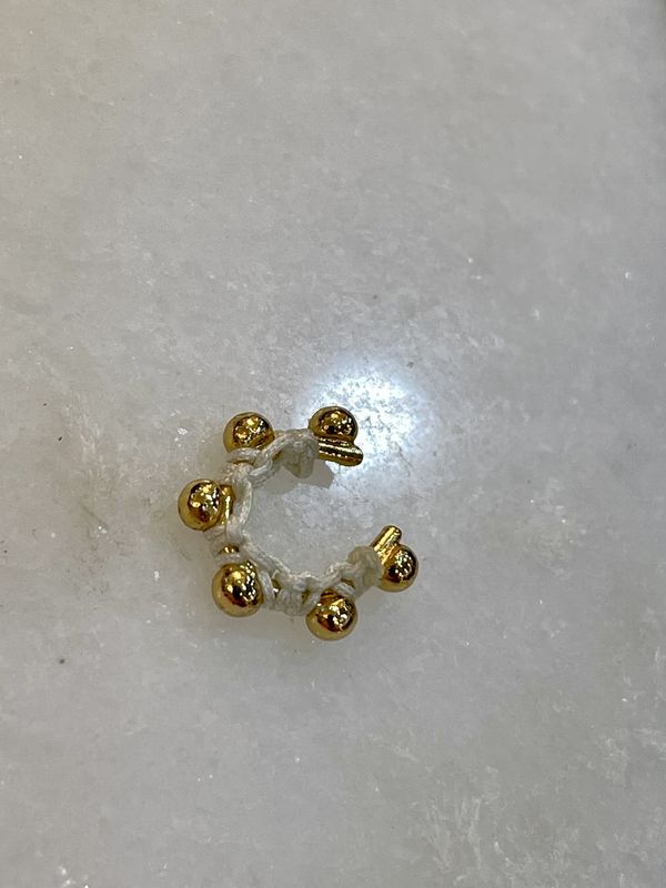 CLOUD BEIGE MINI EARCUFF