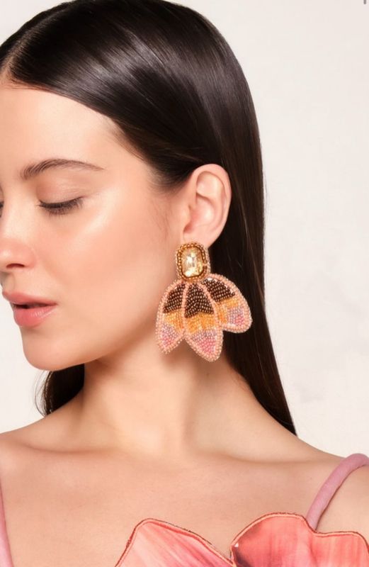 NUBE ROSA EARRING