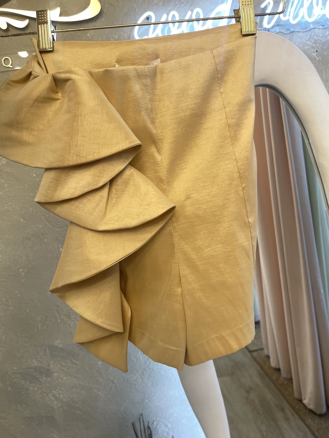 ARANDELA SHORTS - Now $399 tt was $1190 tt, Size: M
