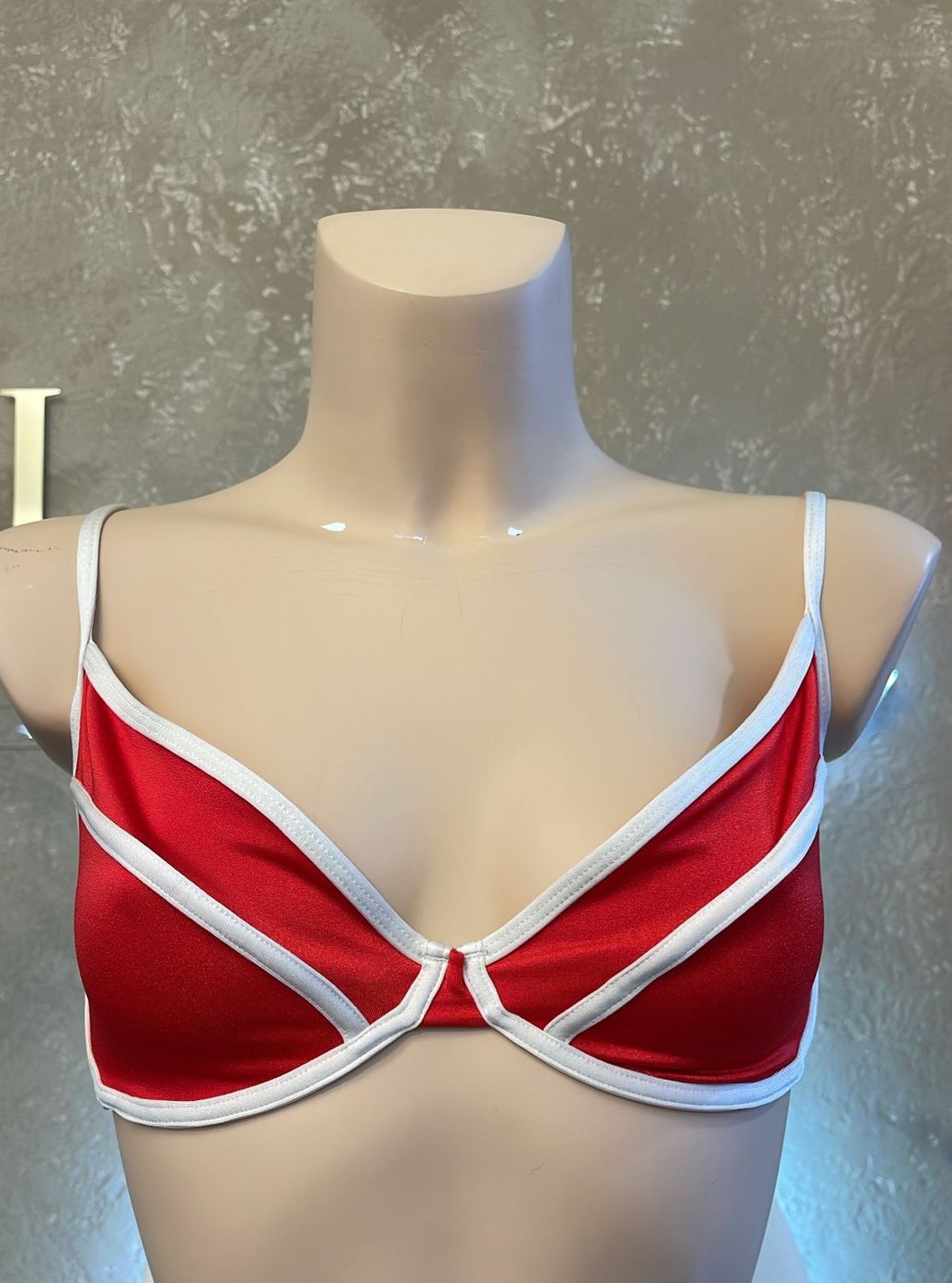 RED AND WHITE TOP SOLO - FINAL SALE, Size: XL