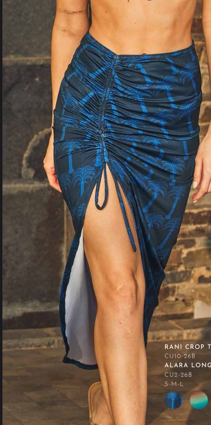 BELIZE SKIRT - FINAL $499 TT  WAS $ 890 TT, Size: S