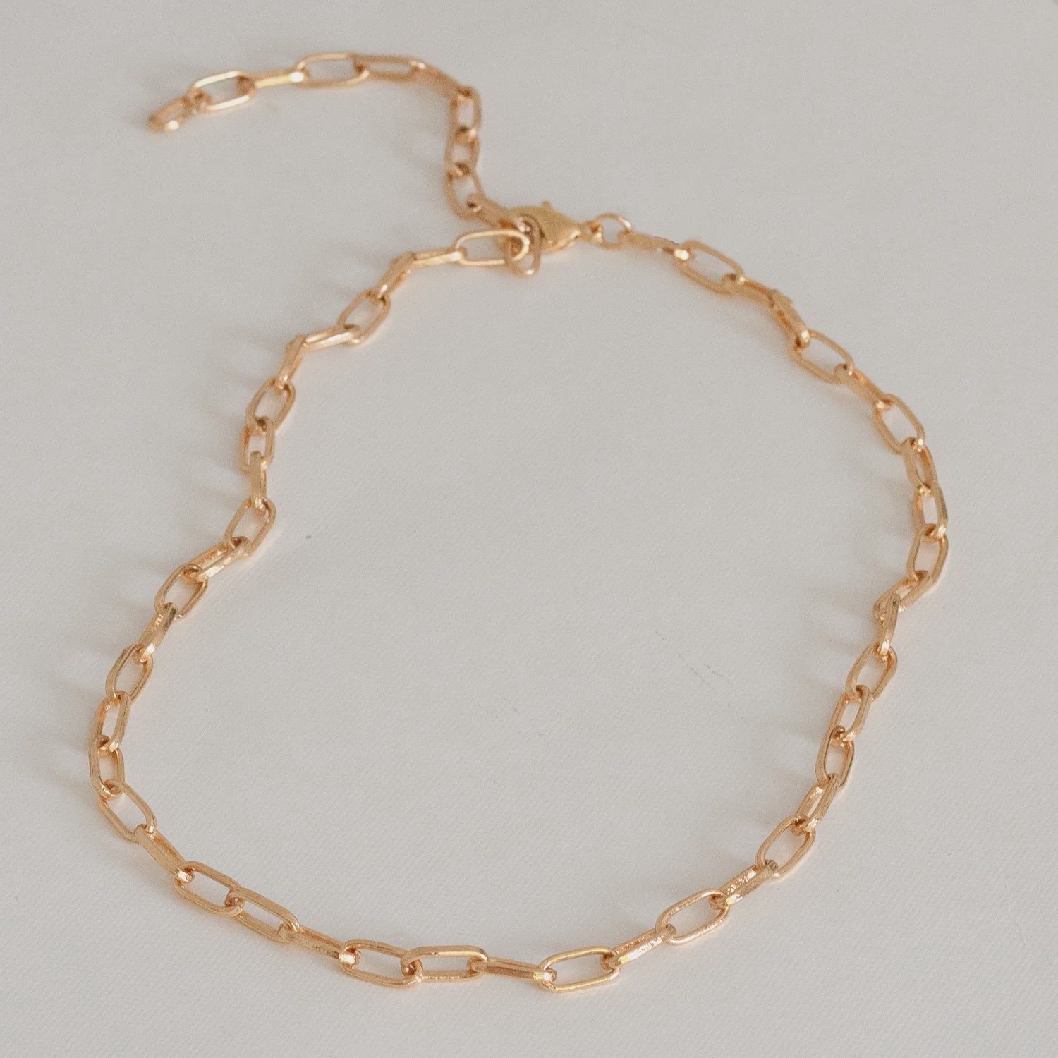 CHAIN NECKLACE