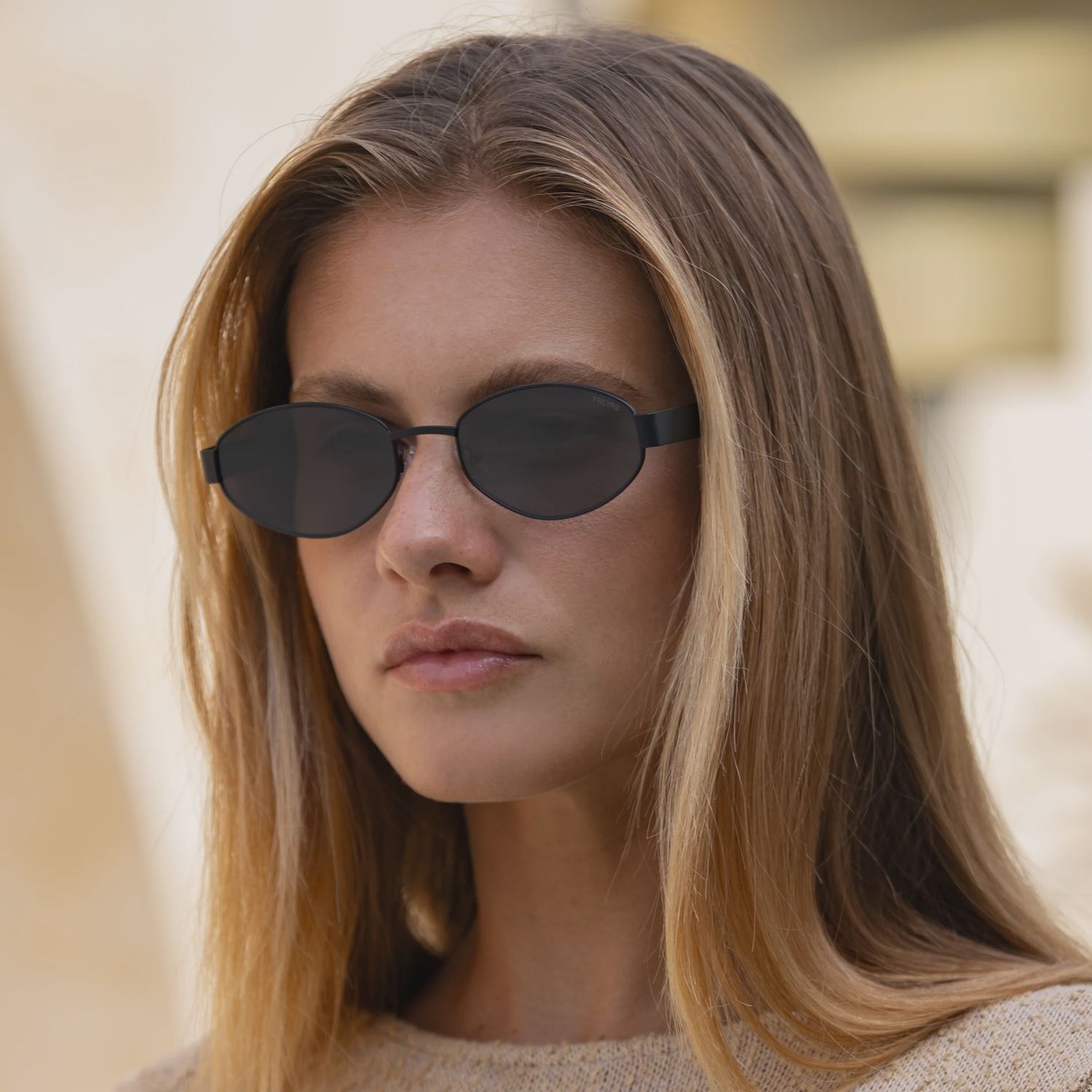 SOHO BLACK SUNGLASSES